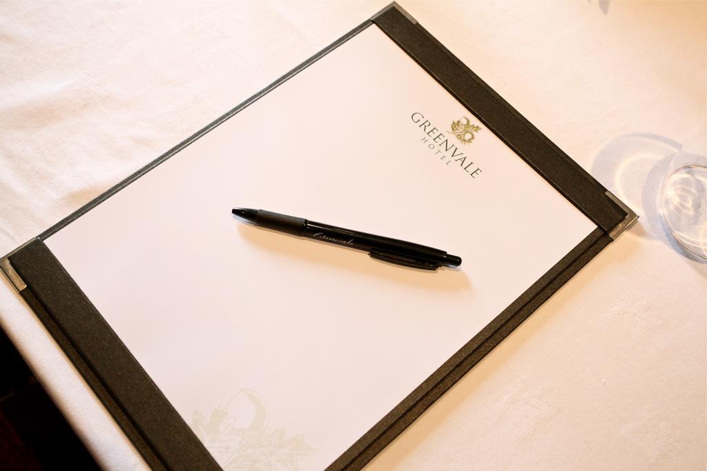 Greenvale Hotel Кукстаун Екстериор снимка